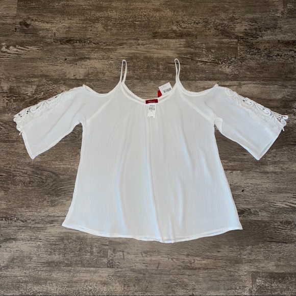 Shoulder cutout tunic crotchet detailed sleeve - Picture 2 of 3